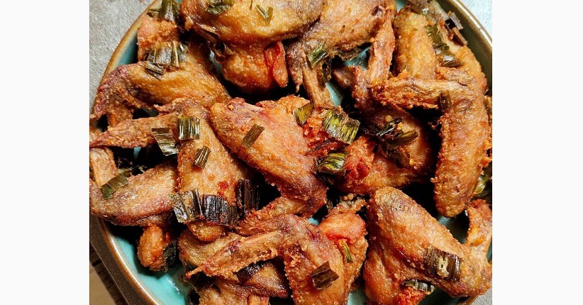 Cara Membuat Ayam Goreng Pandan, Lezat Hanya Pakai Bawang Putih