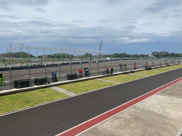 Sirkuit Mandalika Terlalu Basah, Tes Pramusim MotoGP 2022 Hari Pertama Disetop Sementara