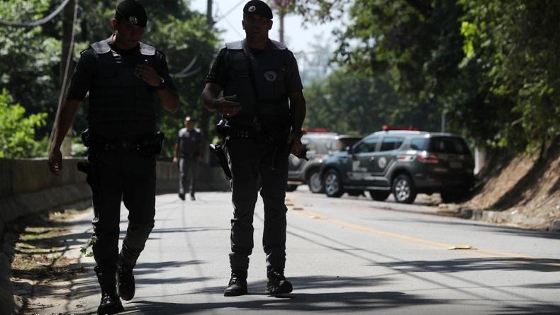 Penyergapan Polisi di Kawasan Miskin Tewaskan 8 Orang