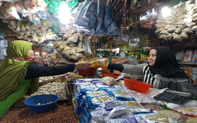 Pedagang Minyak Goreng Curhat Belum Dapat Ganti Modal dari Distributor