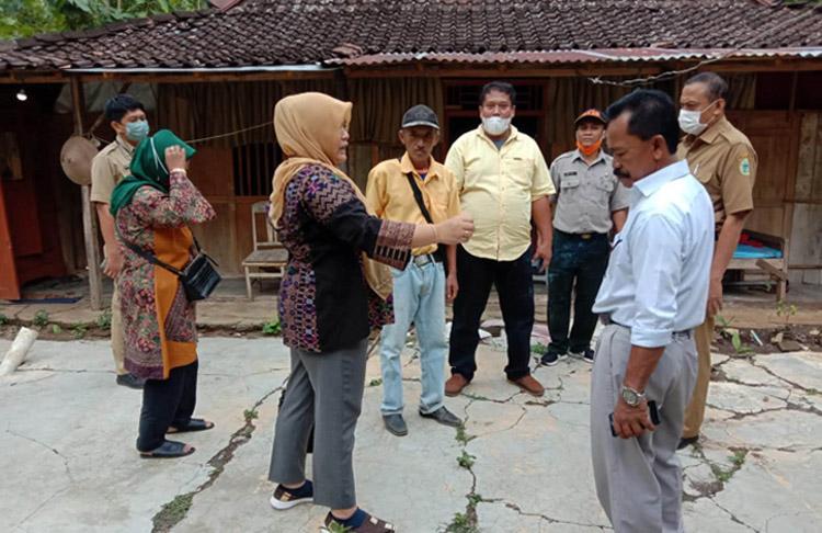 Tanah yang Ditempati Bergerak, Satu Keluarga di Gunungkidul Terpaksa Bongkar Rumah
