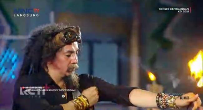 Atraksi Api Master Limbad Buka Panggung Konser Kemenangan KDI 2021