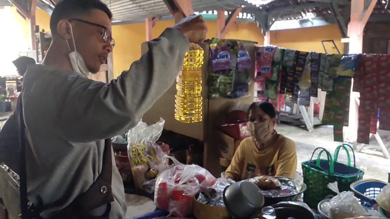 Sebulan Minyak Goreng di Blora Langka, Pedagang dan Pembeli Kelimpungan  