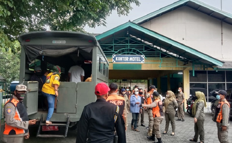 Razia Hari Valentine, Satpol PP Kota Surabaya Jaring 21 Pasangan Mesum