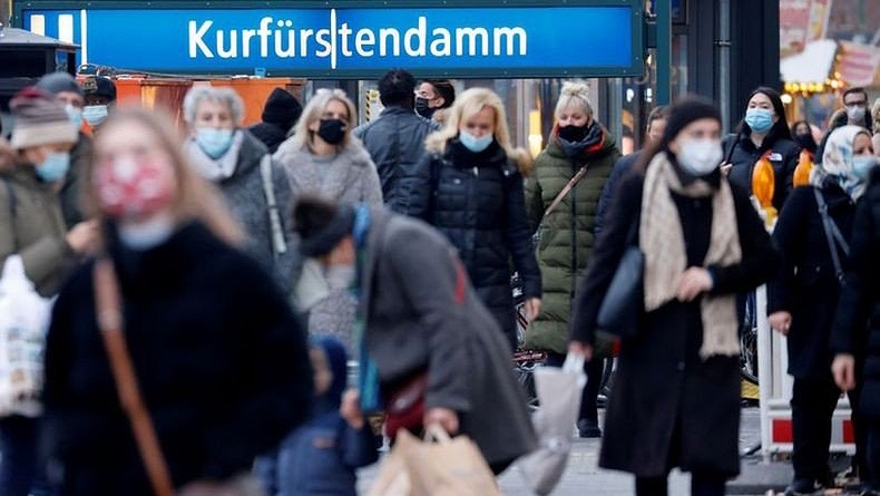 Covid Jerman Melonjak Hampir 320.000 Kasus Sehari, Rekor Baru!