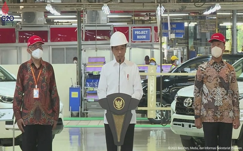Jokowi Lepas Ekspor Fortuner Perdana ke Australia