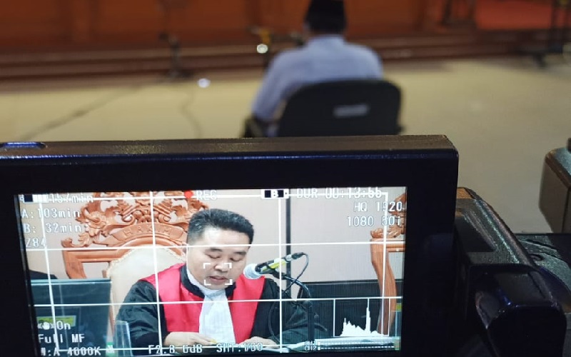 Sang Predator Seks Herry Wirawan Tidak Dihukum Kebiri Kimia, Ini Kata Hakim