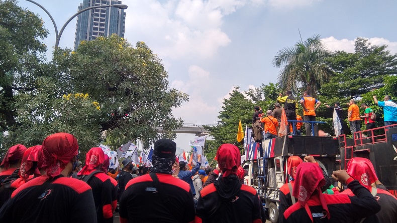 Tolak Keputusan JHT, Massa Buruh Berdemo di Depan Kantor Kemnaker