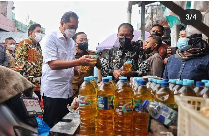 Pulih dari Covid-19, Wali Kota Makassar Dampingi Mendag Inspeksi Pasar