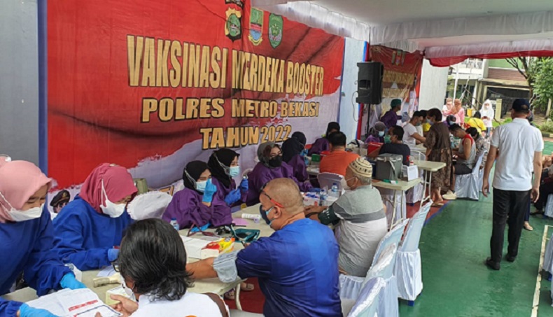 Polres Bekasi Gelar Vaksin Booster di Dua Tempat