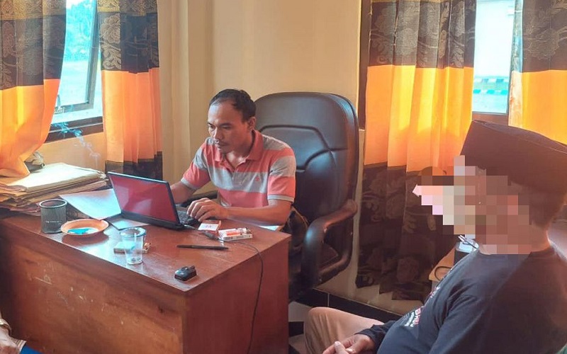 Chat Mesum Tersebar di Grup WhatsApp, Kades Diduga Perkosa Gadis Belia Ditahan