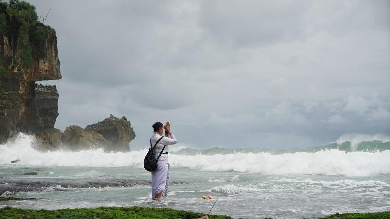 3 Mitos Mengerikan di Pantai Selatan Jawa, Ternyata Ini Fakta Sainsnya