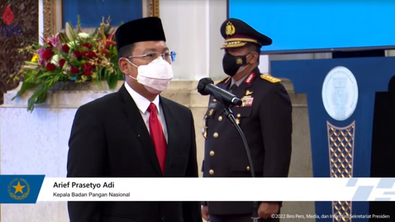 Jokowi Lantik Arief Prasetyo Adi Jadi Kepala Badan Pangan Nasional