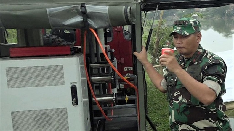 Minum Air Citarum Hasil Filter Nusantara, Pangdam Siliwangi: Alat Ini Dibuat untuk Perang Darat