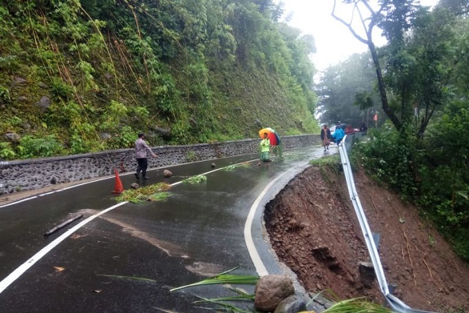 Longsor di Gowa, Warga Diminta Tunda Perjalanan dari dan ke Malino