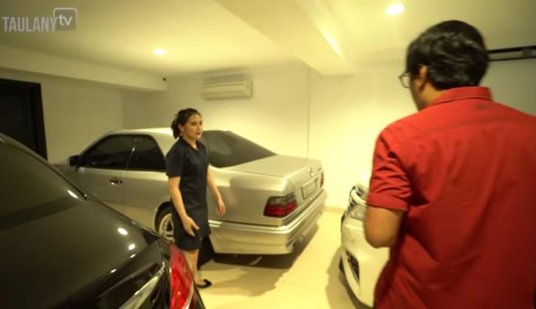 Langka, Mobil Klasik Prilly Latuconsina Jadi Incaran Kolektor