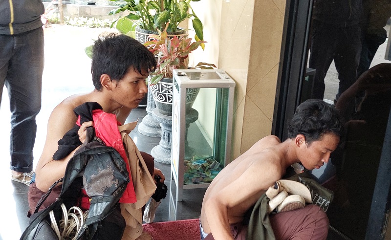 Pamer Senjata Tajam di Jalanan, 2 Pelajar SMA Ini Pucat saat Ditangkap Polisi