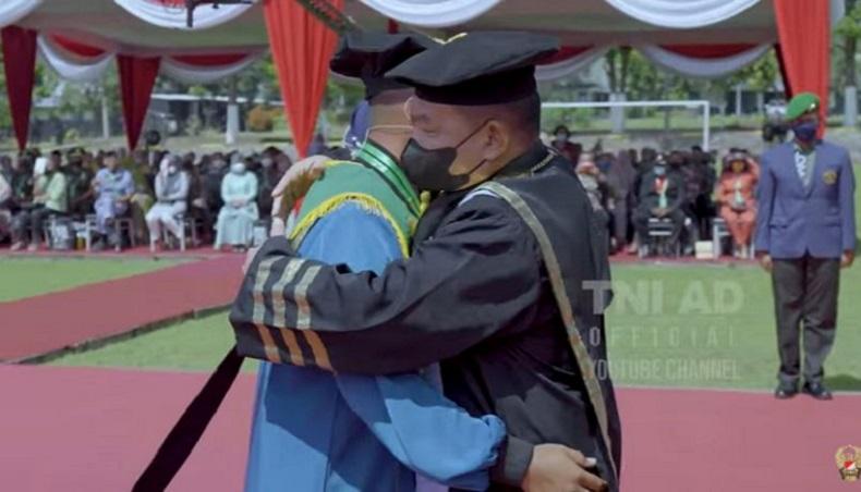 KSAD Jenderal Dudung Nangis Pedagang Gorengan Jadi Prajurit TNI : Saya Ingat Masa Lalu