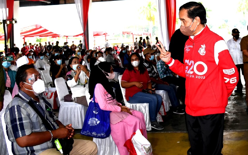 Jokowi Targetkan Vaksinasi Covid-19 di Seluruh Daerah Sulut di Atas 70 Persen