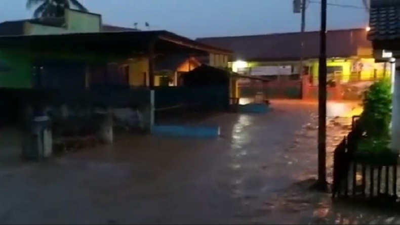 Sungai Meluap, Ratusan Rumah di Bumiayu Brebes Kebanjiran