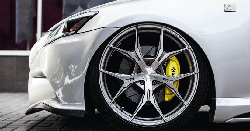 Tanda Velg Mobil Bermasalah dan Harus Diganti, Perhatikan Bagian Ban