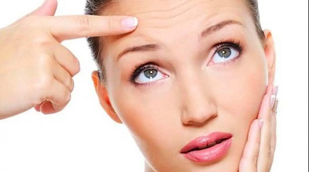 5 Cara Menghilangkan Kerutan di Wajah, Pakai Tabir Surya hingga Tidur Cukup Malam Hari