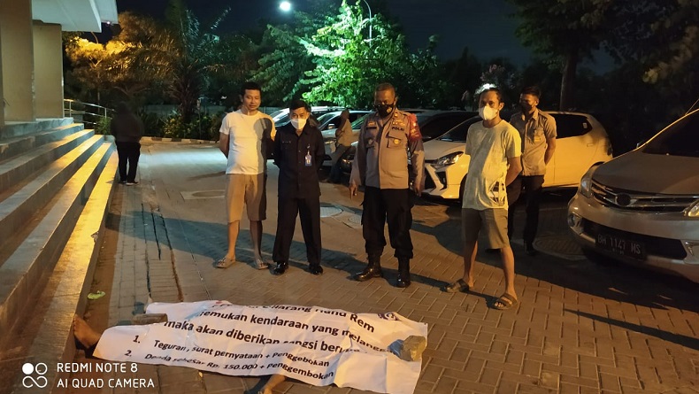 Diduga Depresi, Pria Ini Lompat dari Lantai 8 Apartemen di Pluit