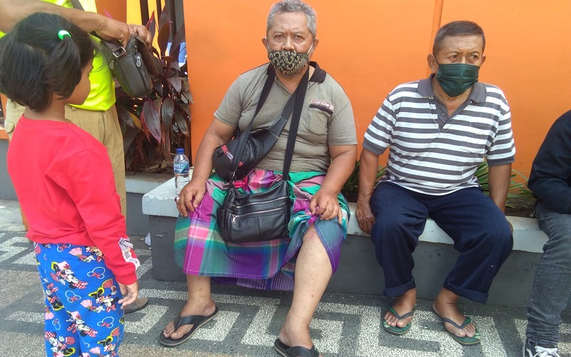 Kesaksian Korban Selamat Bus Pariwisata Tertabrak KA: Hendak Doa, Tiba-Tiba Duarr!