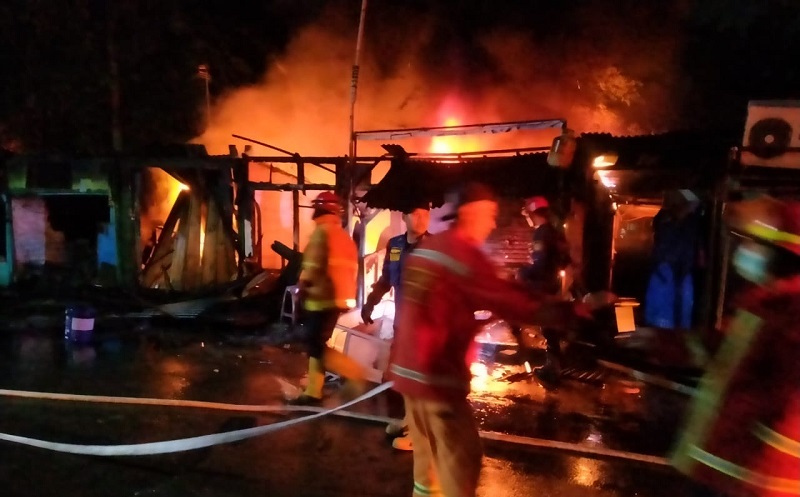 Kebakaran Hanguskan 4 Kios di Duren Jaya Bekasi, Diduga akibat Korsleting dari Bengkel
