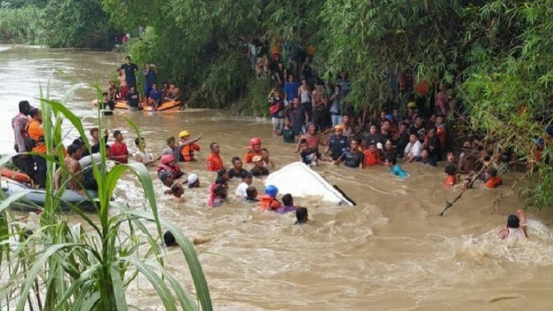 Identitas Sekeluarga Korban Mobil Terseret Banjir di Deliserdang, Ibu dan 2 Anak Tewas