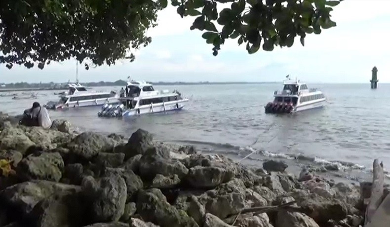 Waspada! Gelombang 4 Meter di Jalur Penyeberangan Bali