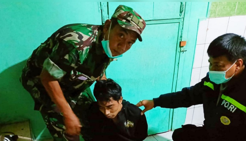 Aksi Heroik Babinsa Koramil Cengkareng Tangkap Pelaku Penusukan di Kapuk