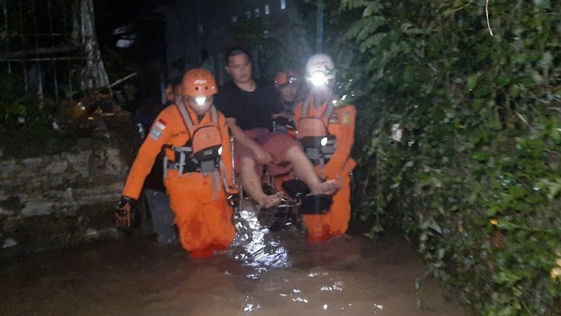 2.404 Jiwa Warga Kecamatan Singkil Manado Mengungsi akibat Banjir