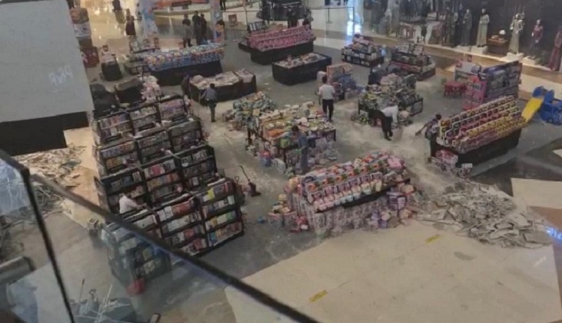 Atap Mal di Kemang Runtuh, 5 Orang Terluka