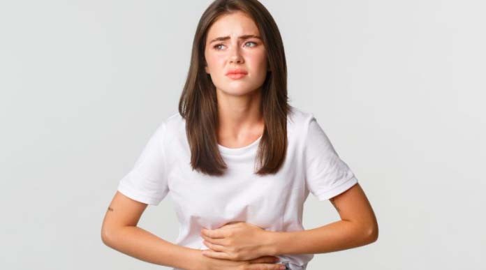 Cara Mengatasi Sakit Lambung, Hindari Makanan Pedas dan Minuman Beralkohol