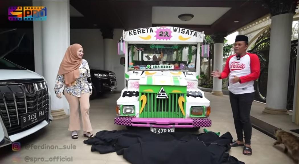 Bukan Supercar, Sule Beri Kado Ultah Raffi Ahmad Mobil Odong-Odong Kereta Wisata