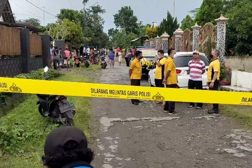 Pria Mengamuk Bacok 10 Orang di Kediri, Korban Tewas Bertambah Jadi 4 Dirawat 6