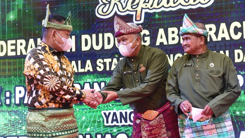 Di Lubuklinggau, Jenderal Dudung Terima Gelar Pangeran Ulubalang Penyege Negeri