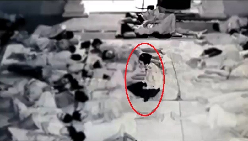 Pemuda Berpeci Cabuli Anak Laki-Laki di Masjid, Aksinya Terekam CCTV