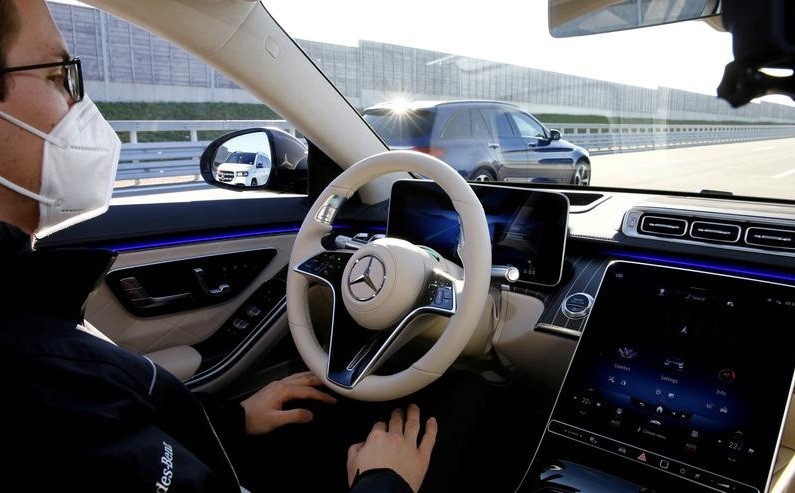 Cara Menghilangkan Bau Amis pada Mobil