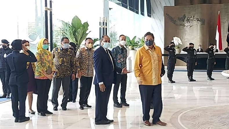 Airlangga Hartarto Datangi Kantor Nasdem: Silaturahmi Saja