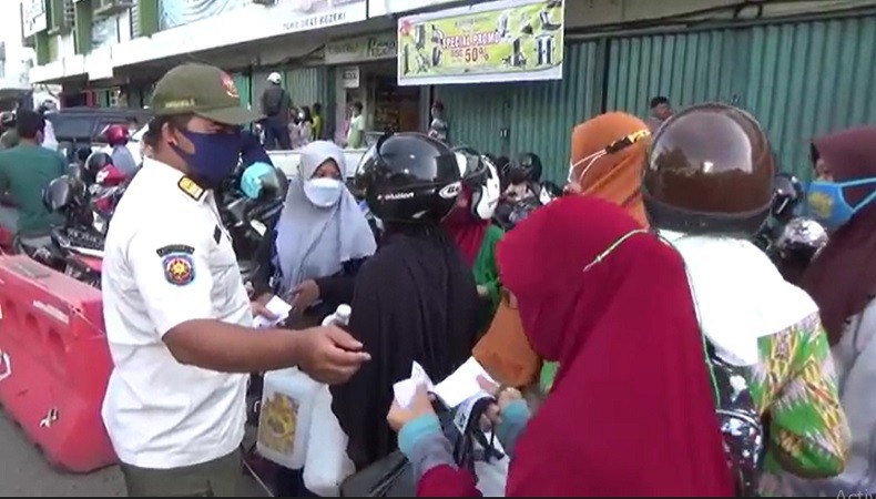 Minyak Goreng Murah Diserbu Warga Pontianak, Digelar di Lokasi Ini