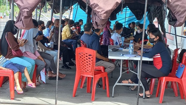 Epidemiolog Imbau Pemerintah Tuntaskan Vaksinasi Covid-19 jadi 100 Persen