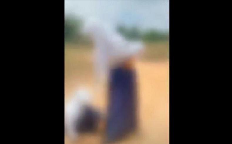 Viral Siswi SMP Dianiaya 3 Teman Perempuan, Ditelanjangi hingga Tak Sadarkan Diri