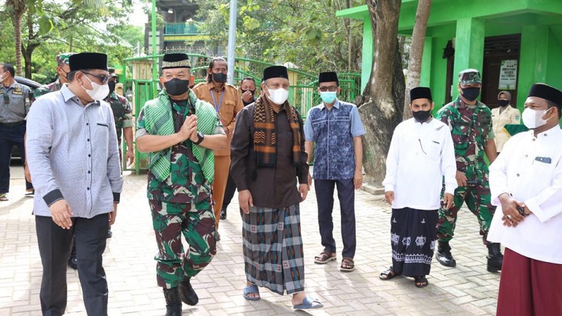 Kepada Jenderal Dudung, Pimpinan Ponpes di Aceh Harap Kuota Santri dalam Rekrutmen TNI Ditambah