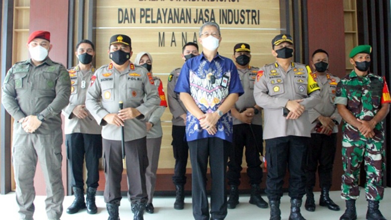 Pantau Vaksinasi di Balai Perindustrian Manado, Kapolda: Kita Terus Lakukan Akselerasi