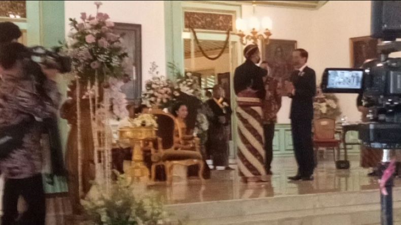Presiden Jokowi Hadiri Pengukuhan KGPAA Mangkunegara X 
