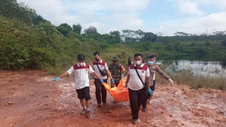 Lampung Utara Geger, Mayat Pria Ditemukan Membusuk  di Dekat Tempat Galian Batu