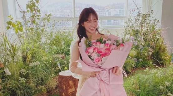 Profil Biodata Dita Karang, Satu-satunya Personel Girl Band K-Pop yang Berasal dari Yogyakarta 