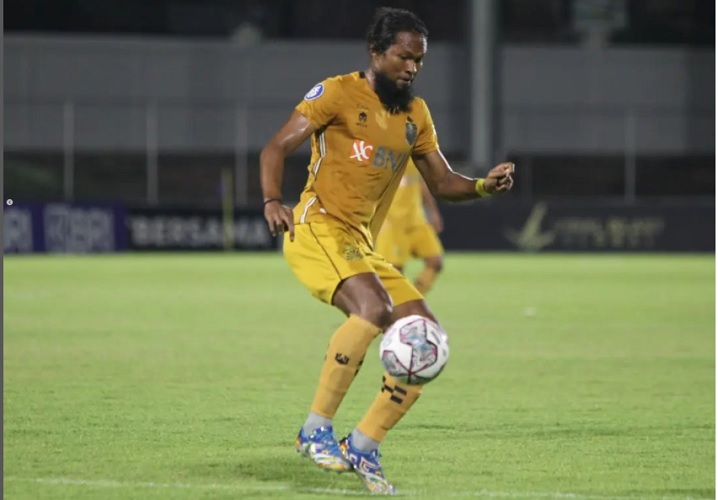 Profil Biodata Abdul Abanda Rahman, Bek Tinggi Besar yang Rajin Pindah Klub